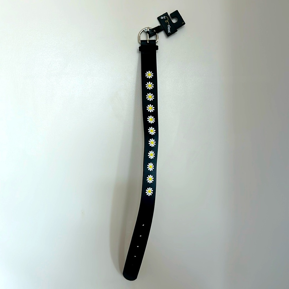 Art Class Girls black diasy belt size small
